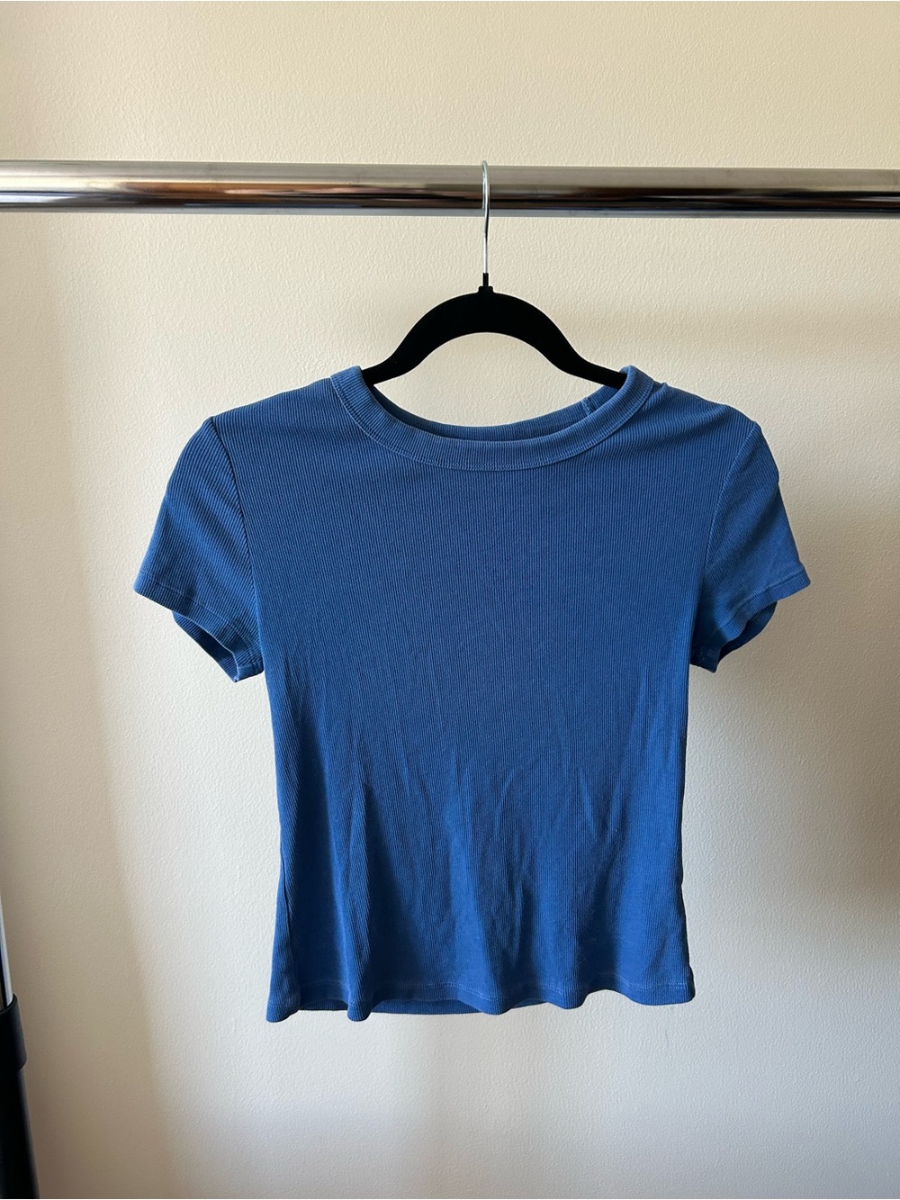 Old Navy Snug Crop T-Shirt Bundle - Picture 6 of 6